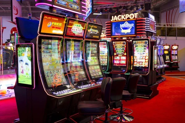viv55 roulette wheel spinning with betting interface overlay
